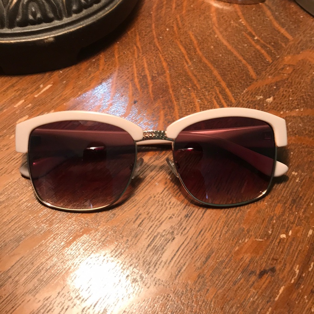 Light Pink Framed Dark Sunglasses